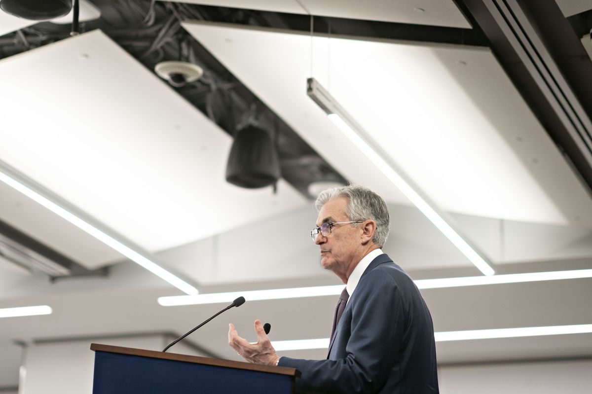 Powell’s Fed Seeks to Limit Pain of Unavoidable Economic Slump